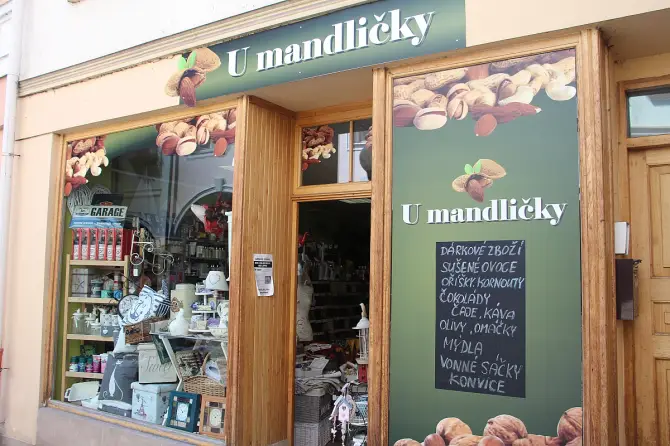 U mandličky